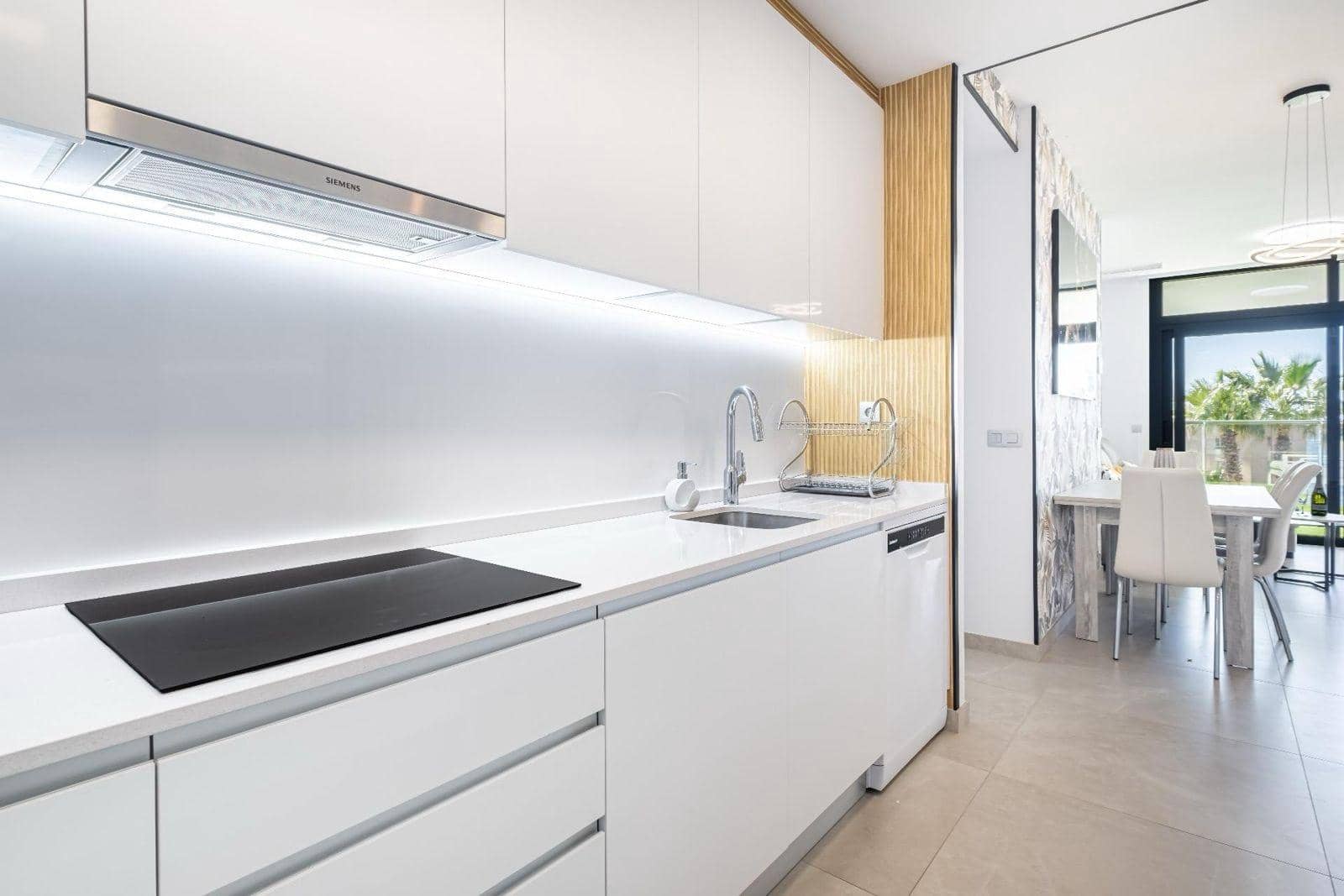 Apartamento de 2 habitaciones en Benidorm en venta con piscina - 580.000 € (Ref: 9524416)