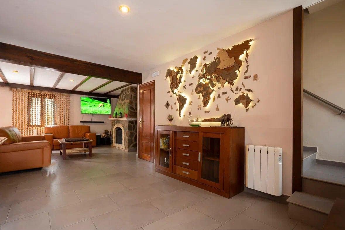 Chalet de 6 habitaciones en Náquera en venta - 985.000 € (Ref: 9527805)