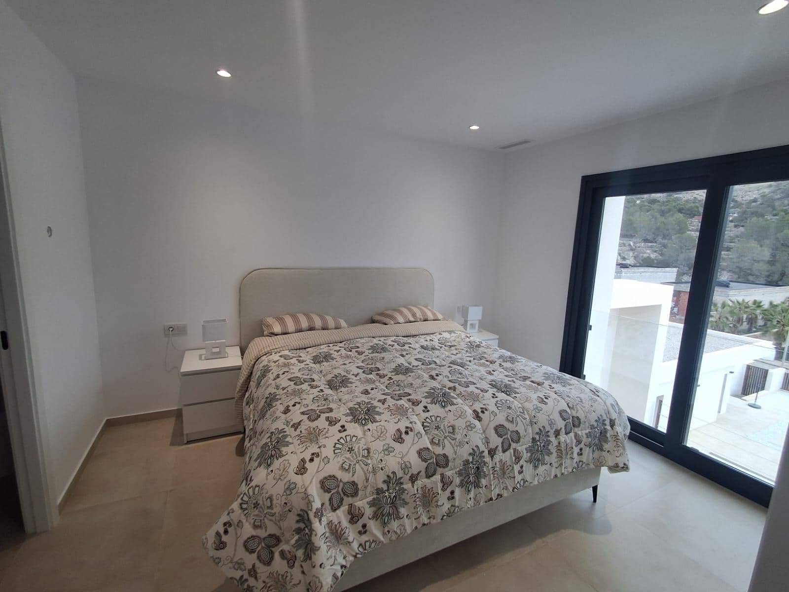 3 slaapkamer Villa te huur in Finestrat met zwembad - € 2.700 (Ref: 9527807)