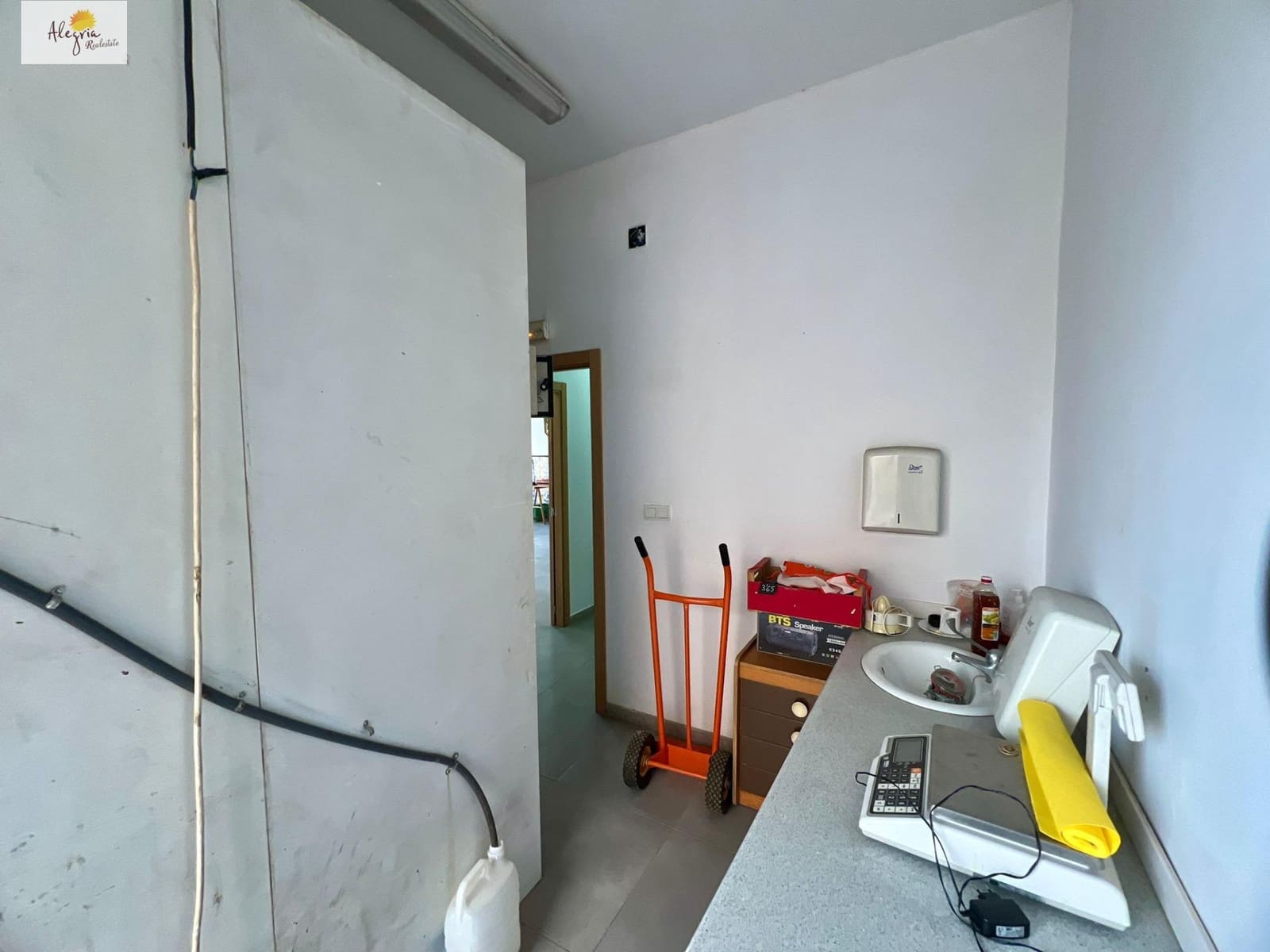 Commerciale in vendita in Valencia citta - 320.000 € (Rif: 9534511)