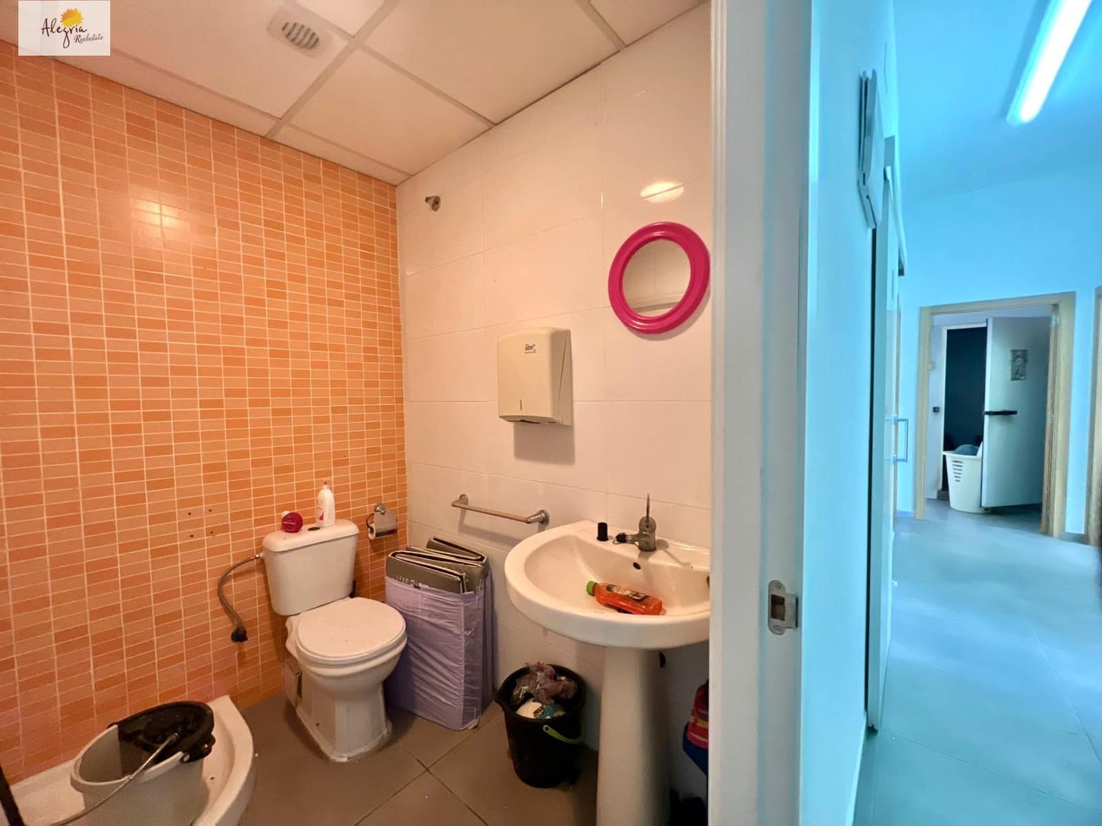 Commerciale in vendita in Valencia citta - 320.000 € (Rif: 9534511)