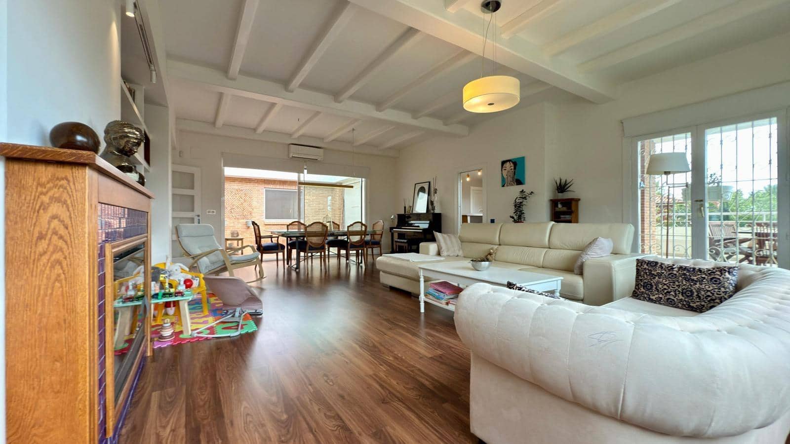 3 bedroom Villa for sale in La Nucia with pool - € 970,000 (Ref: 9536294)