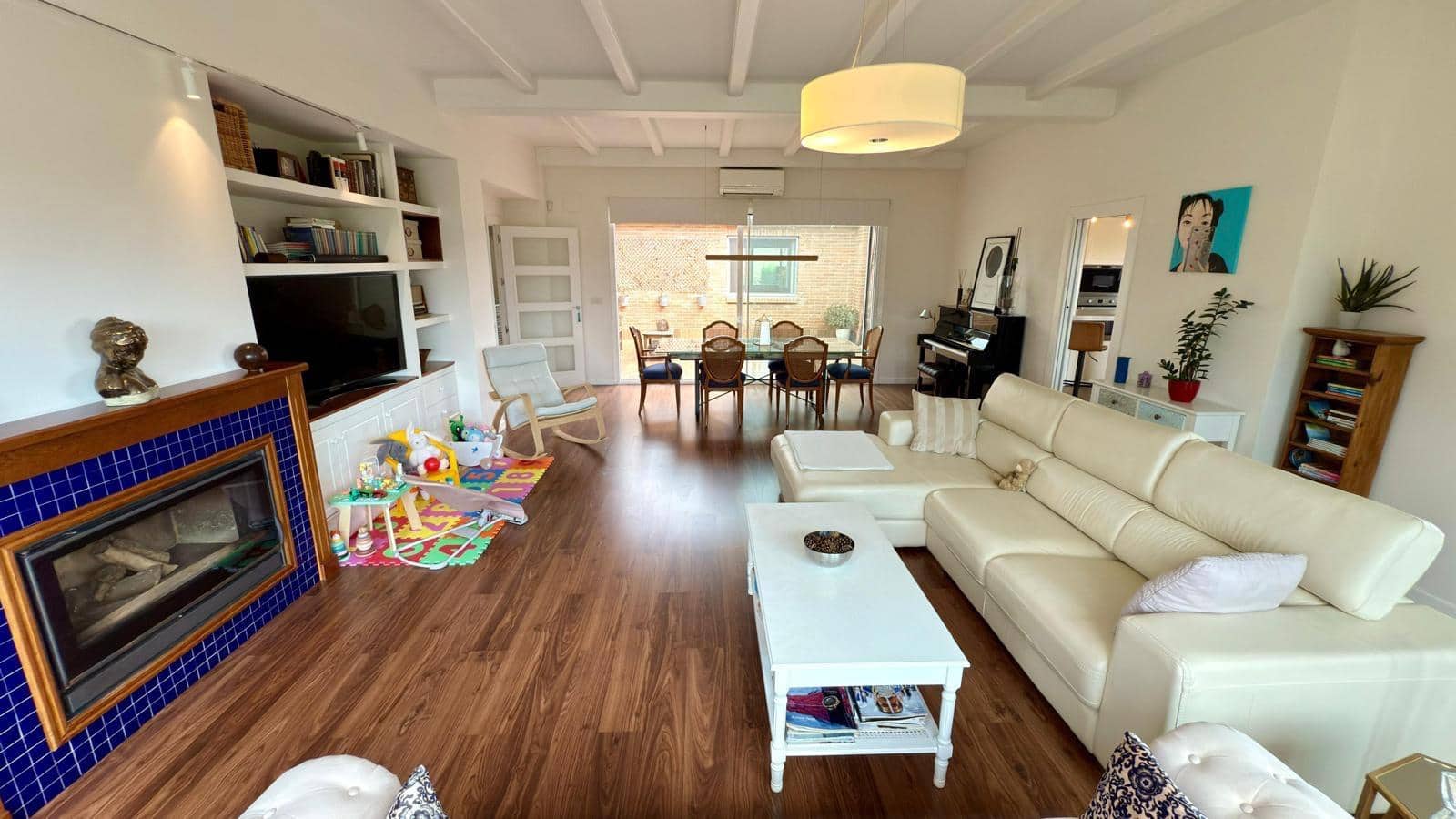 3 bedroom Villa for sale in La Nucia with pool - € 970,000 (Ref: 9536294)