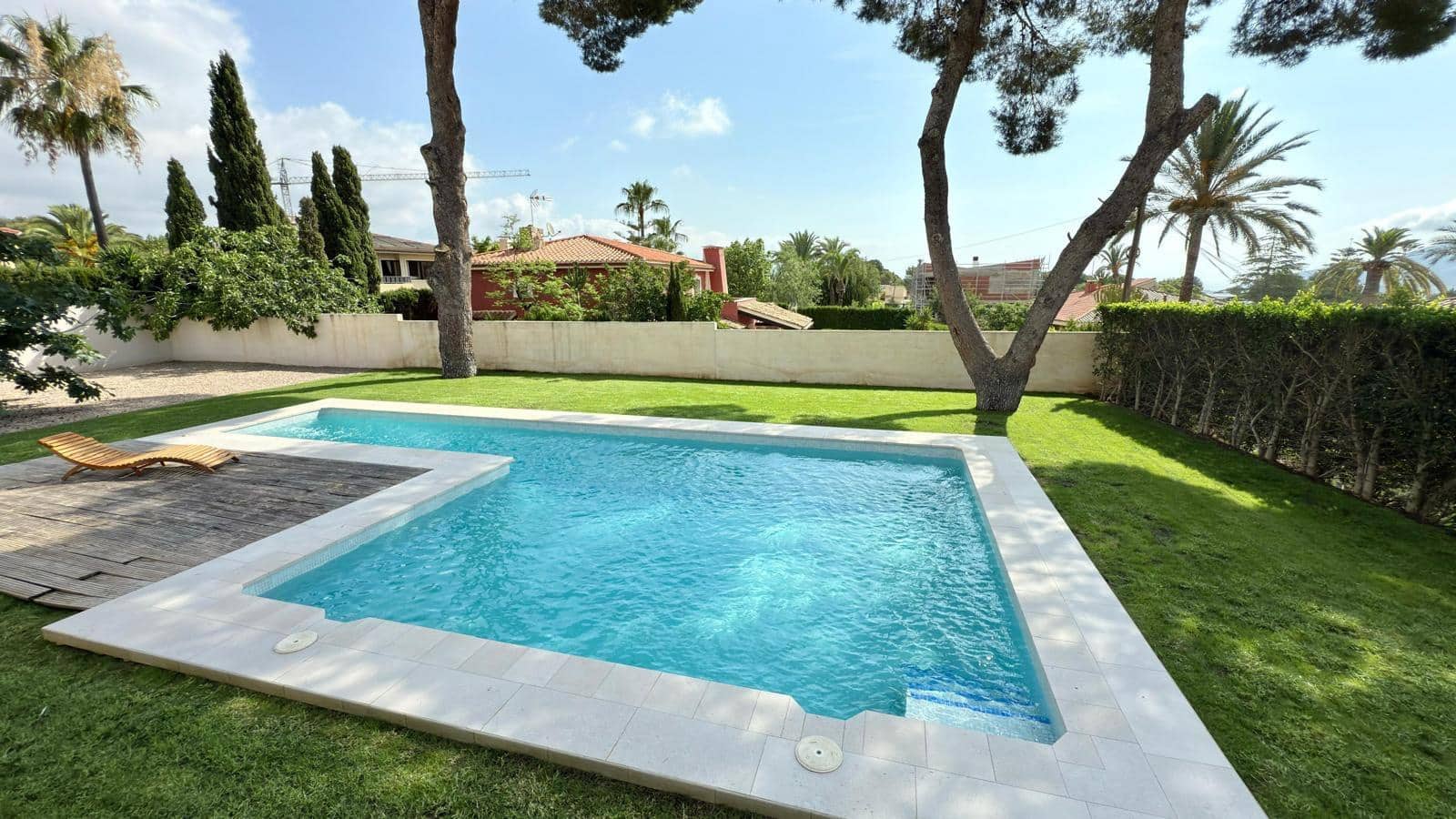 3 bedroom Villa for sale in La Nucia with pool - € 970,000 (Ref: 9536294)