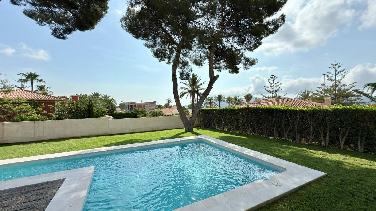 3 bedroom Villa for sale in La Nucia with pool - € 970,000 (Ref: 9536294)
