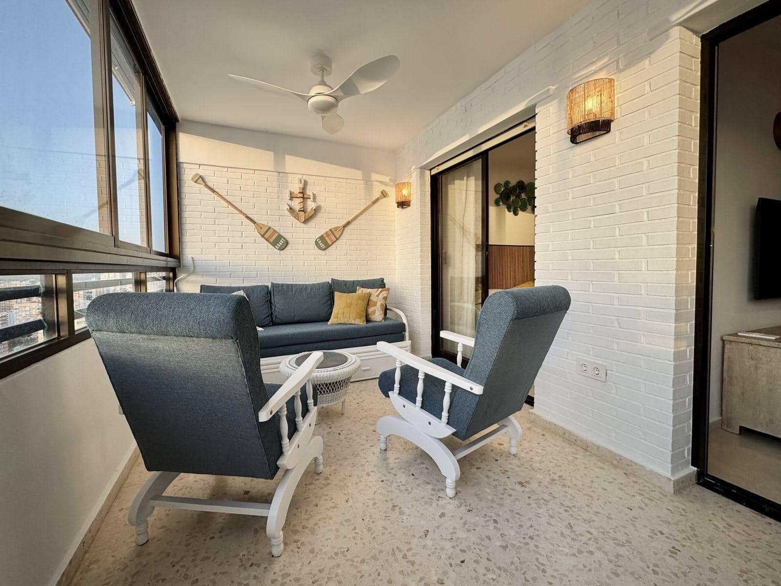 Appartement de 1 chambre à louer à Benidorm avec piscine - 1 350 € (Ref: 9536296)