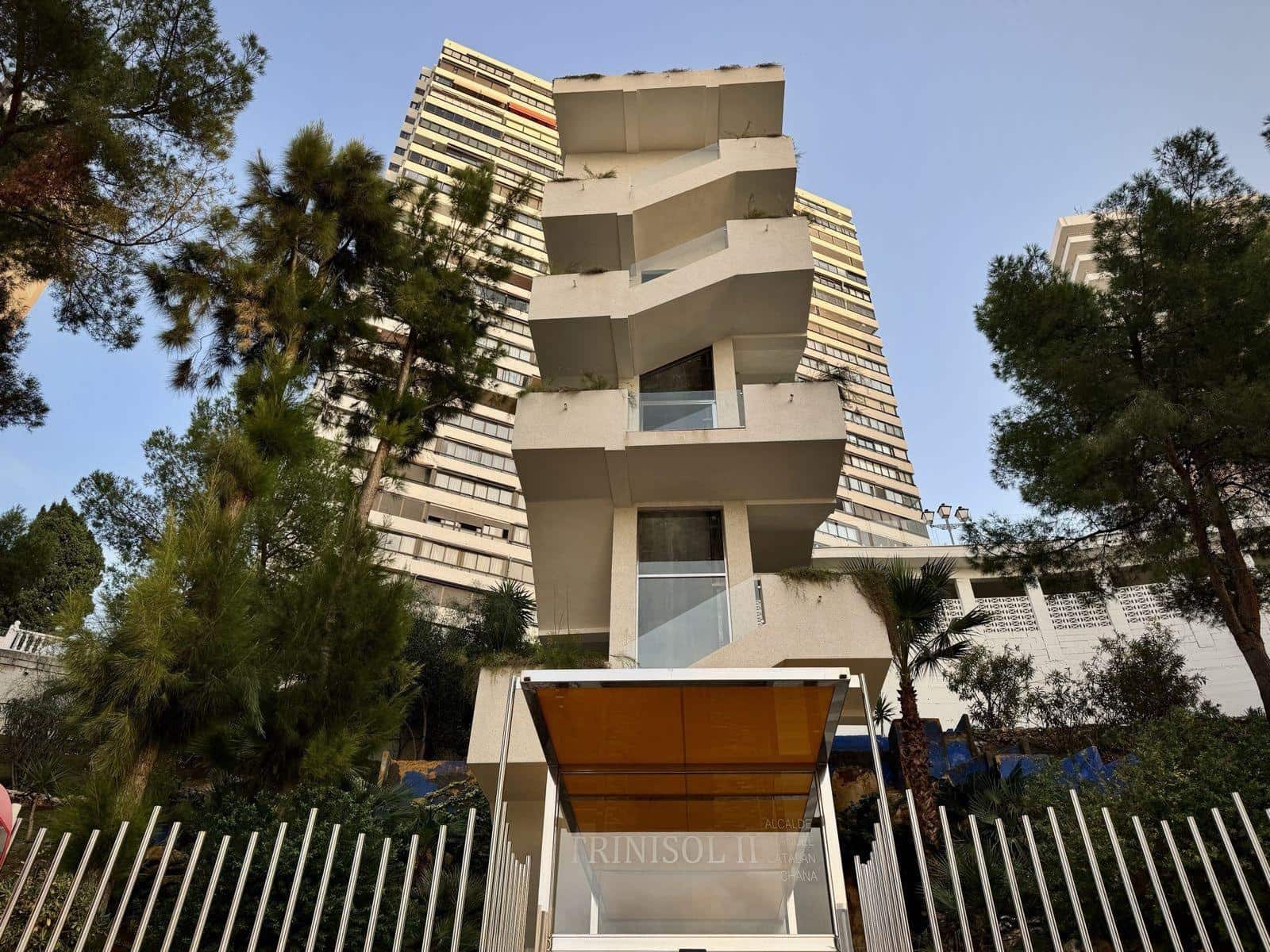 Appartement de 1 chambre à louer à Benidorm avec piscine - 1 350 € (Ref: 9536296)