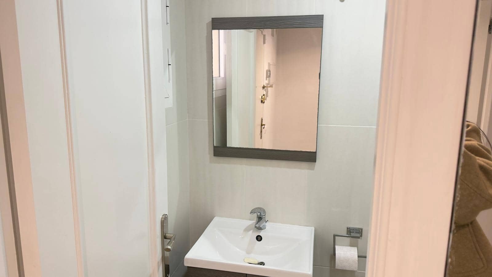 4 soveværelse Villa til leje i Alicante by med swimmingpool garage - € 2.800 (Ref: 9536297)