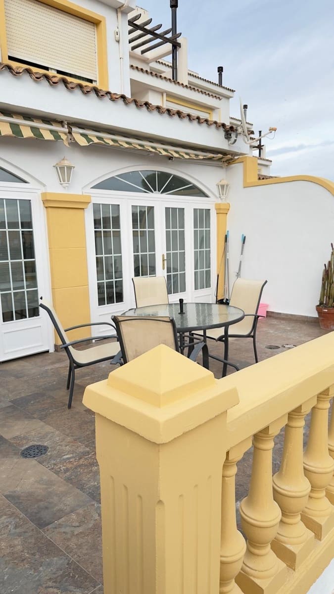 4 soveværelse Villa til leje i Alicante by med swimmingpool garage - € 2.800 (Ref: 9536297)