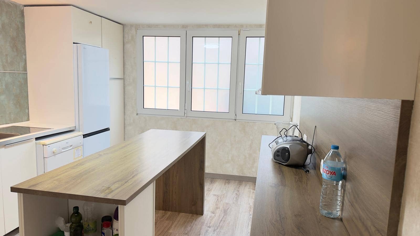 4 soveværelse Villa til leje i Alicante by med swimmingpool garage - € 2.800 (Ref: 9536297)