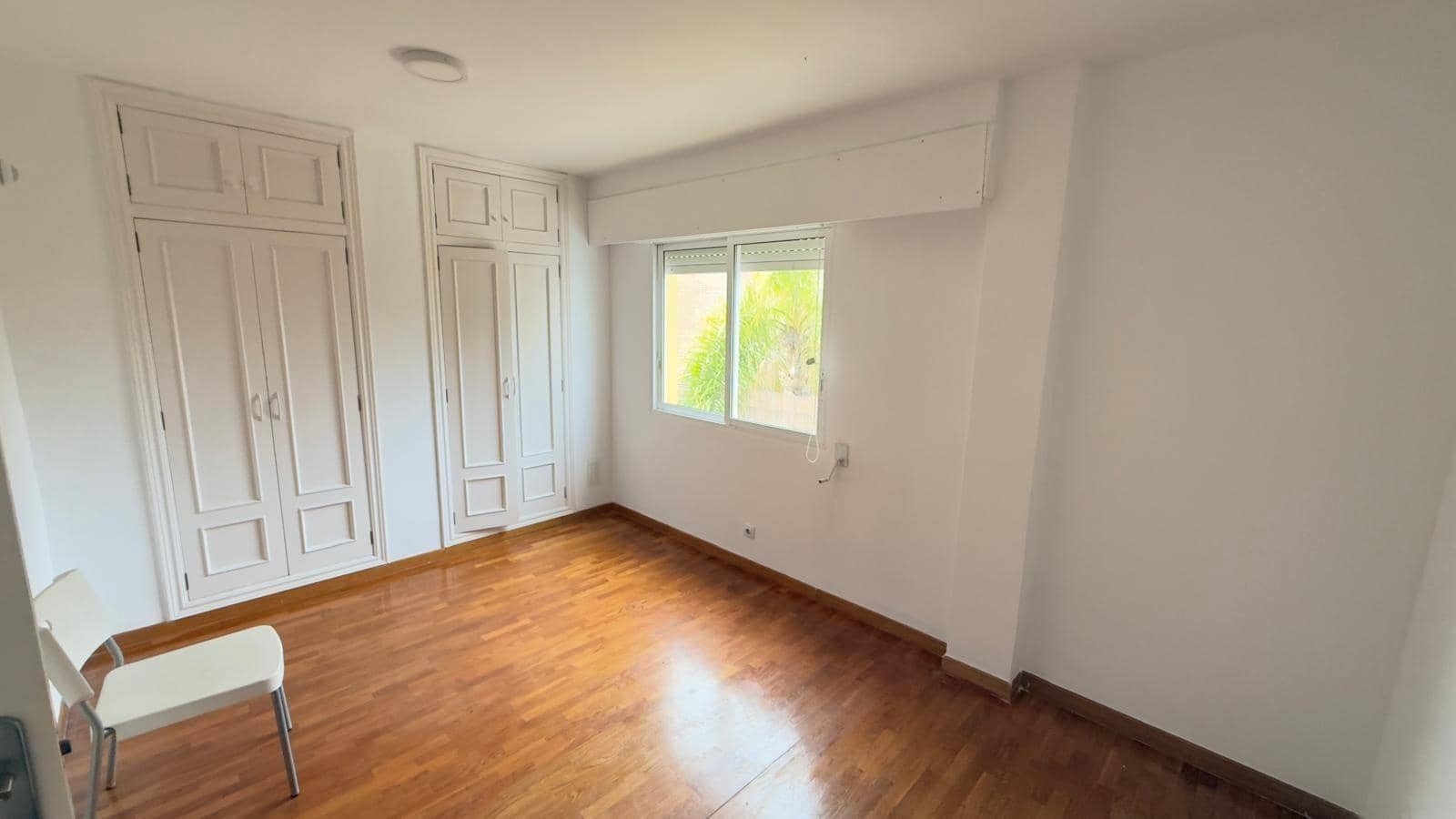 4 soveværelse Villa til leje i Alicante by med swimmingpool garage - € 2.800 (Ref: 9536297)