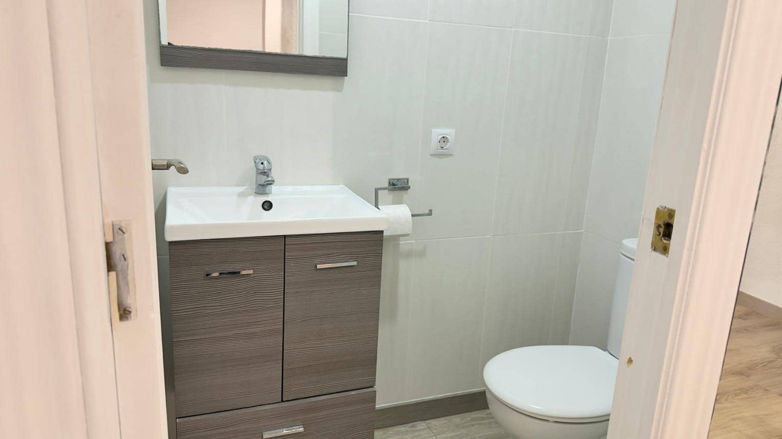 4 soveværelse Villa til leje i Alicante by med swimmingpool garage - € 2.800 (Ref: 9536297)