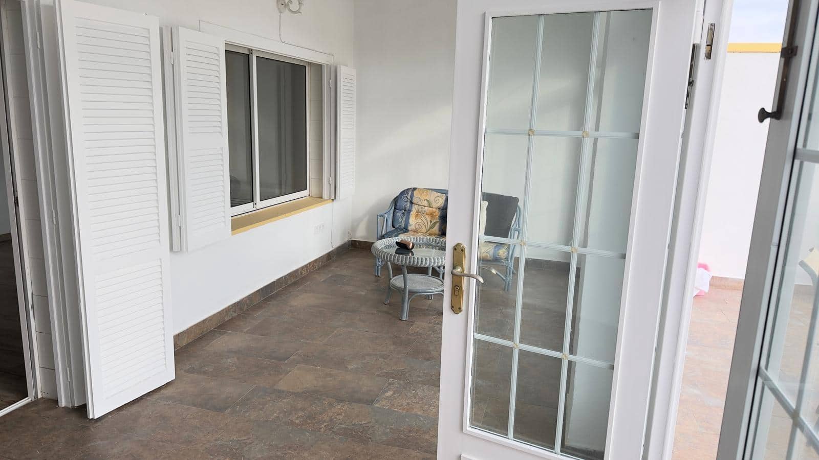 4 soveværelse Villa til leje i Alicante by med swimmingpool garage - € 2.800 (Ref: 9536297)