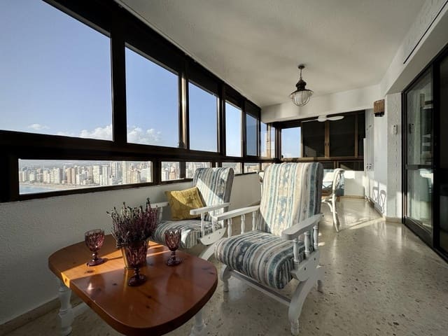 2 soveværelse Lejlighed til leje i Benidorm med swimmingpool - € 1.800 (Ref: 9541233)