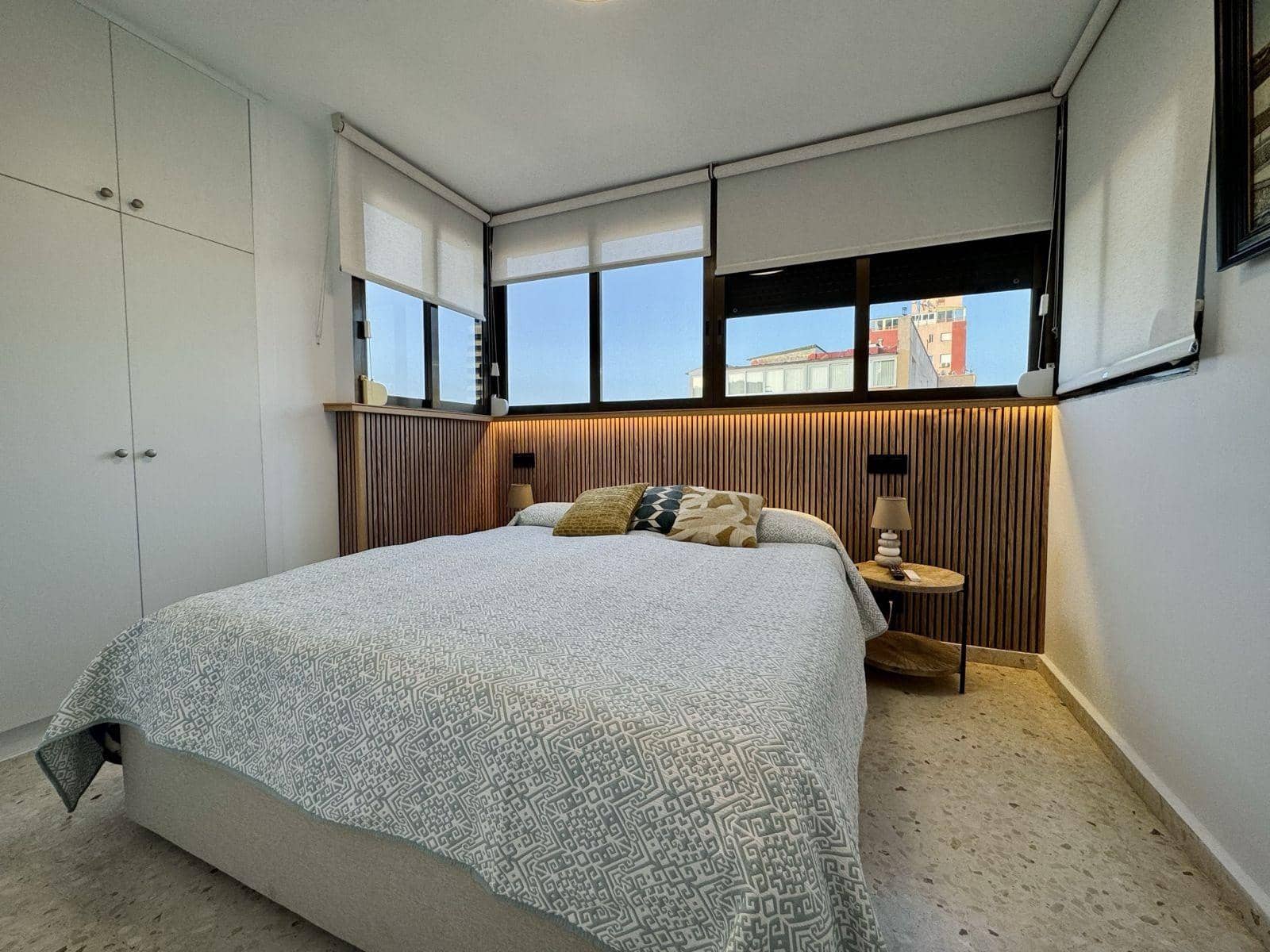 2 soveværelse Lejlighed til leje i Benidorm med swimmingpool - € 1.800 (Ref: 9541233)