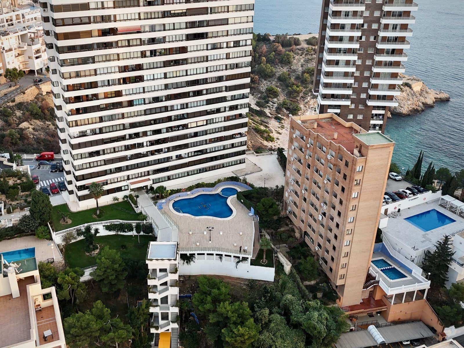 2 soveværelse Lejlighed til leje i Benidorm med swimmingpool - € 1.800 (Ref: 9541233)