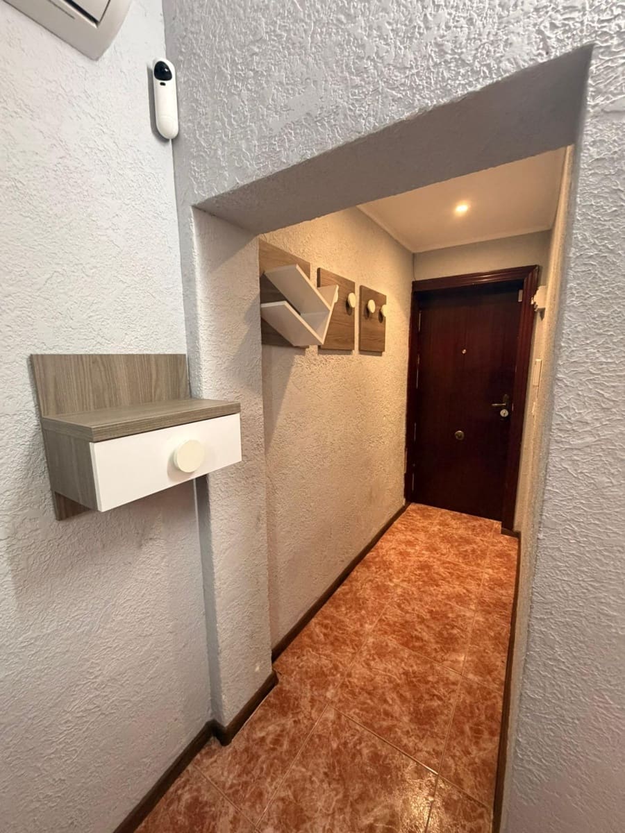4 Zimmer Apartment zu vermieten in Alicante / Alacant Stadt - 750 € (Ref: 9543769)