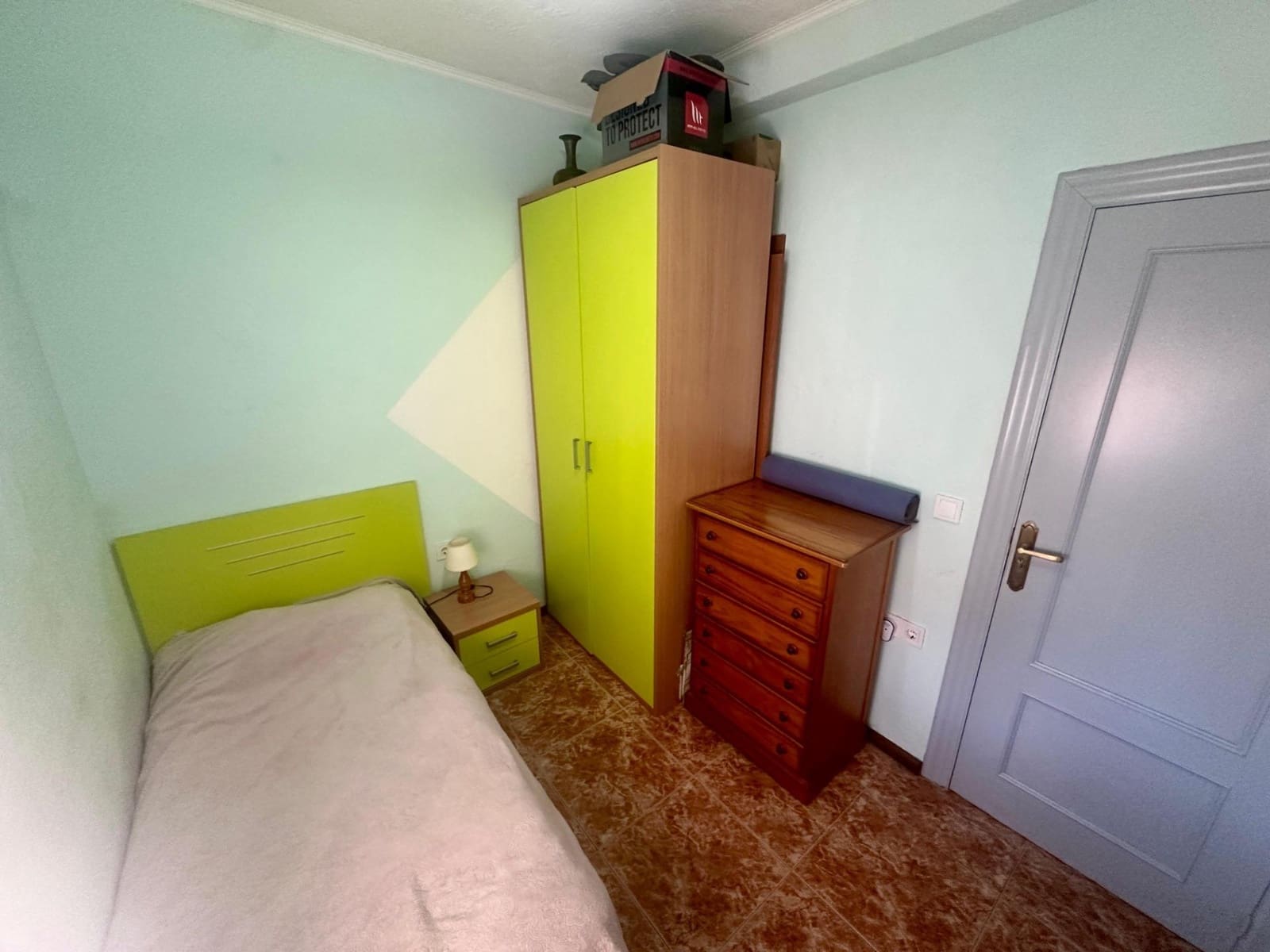 4 Zimmer Apartment zu vermieten in Alicante / Alacant Stadt - 750 € (Ref: 9543769)