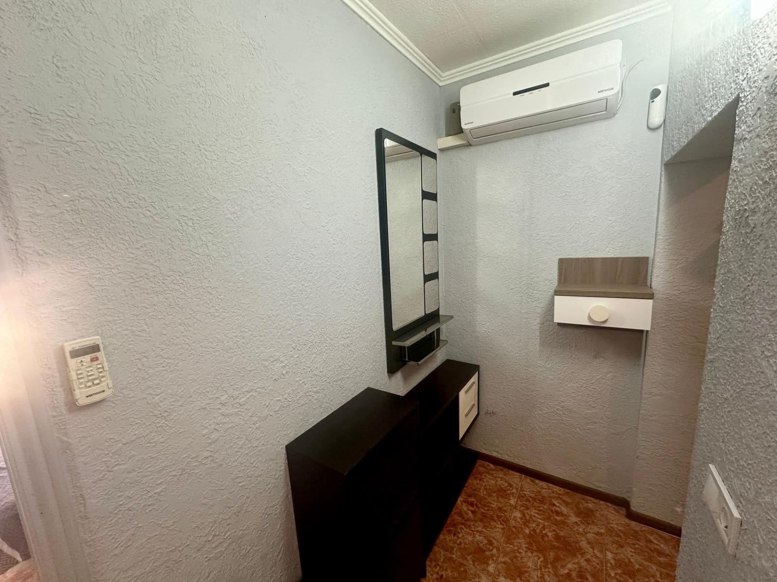 4 Zimmer Apartment zu vermieten in Alicante / Alacant Stadt - 750 € (Ref: 9543769)