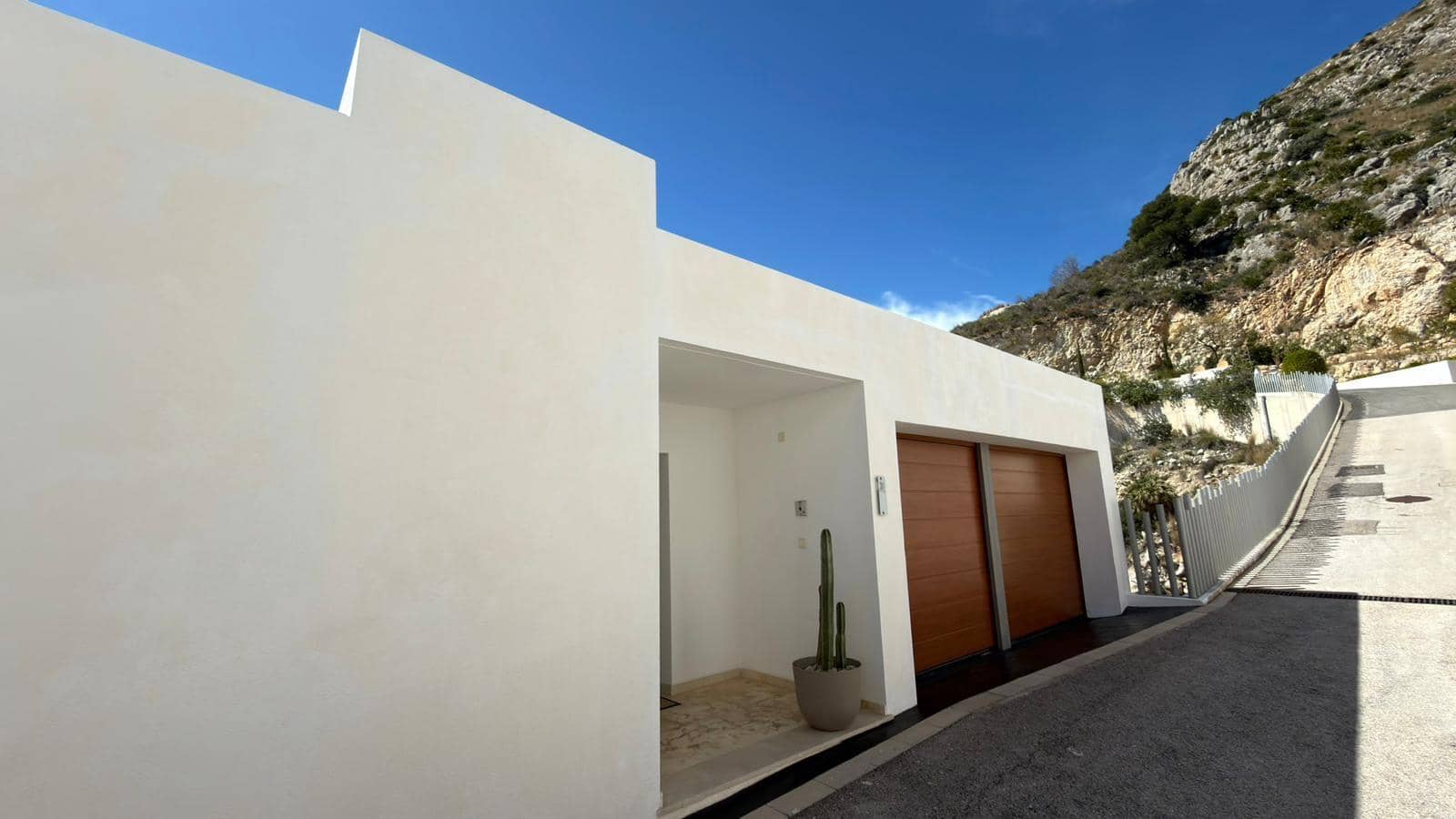 4 bedroom Villa for sale in Altea la Vella with pool garage - € 852,000 (Ref: 9548349)