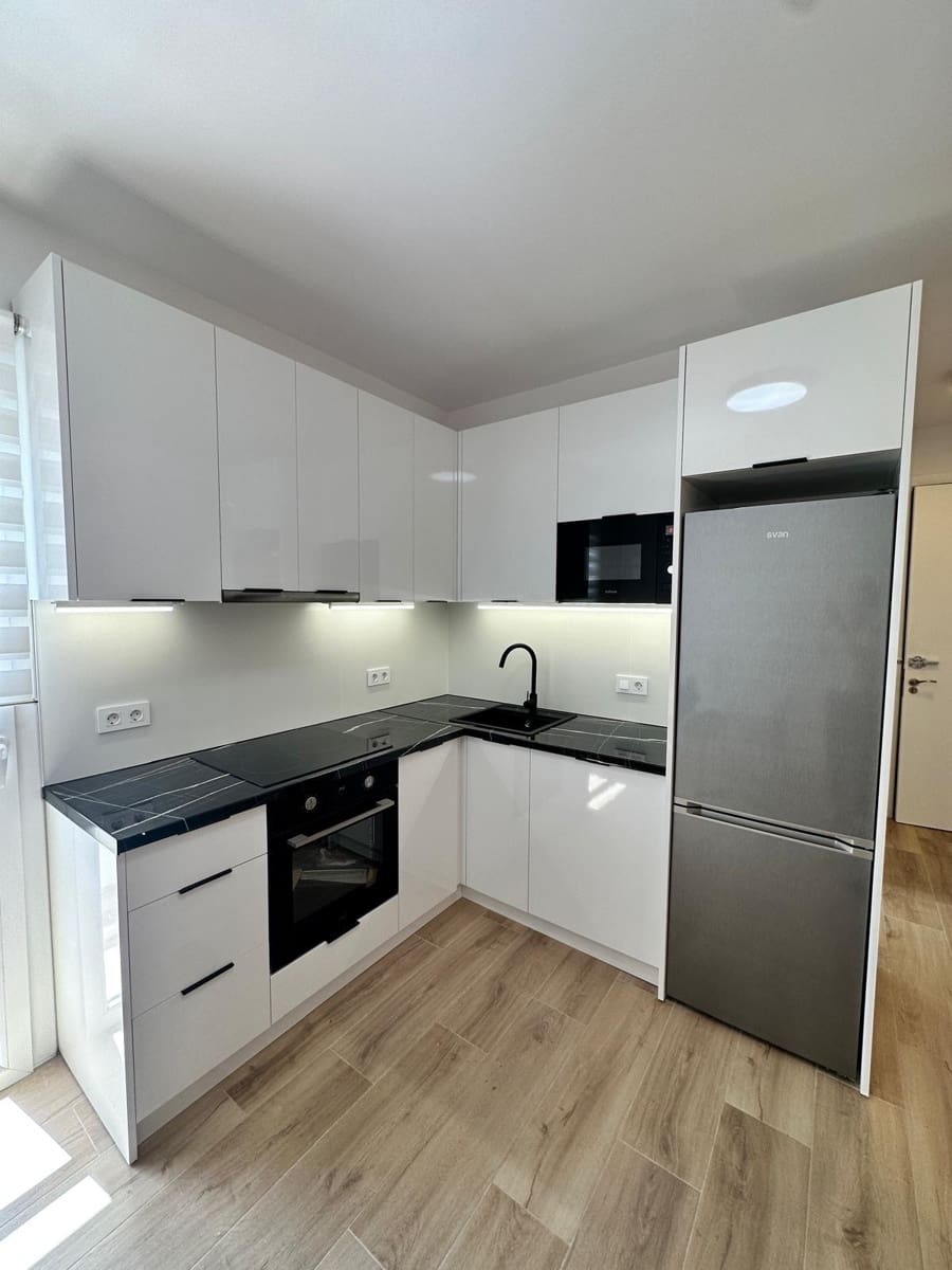 3 bedroom Flat for rent in Alicante / Alacant city - € 1,100 (Ref: 9548350)