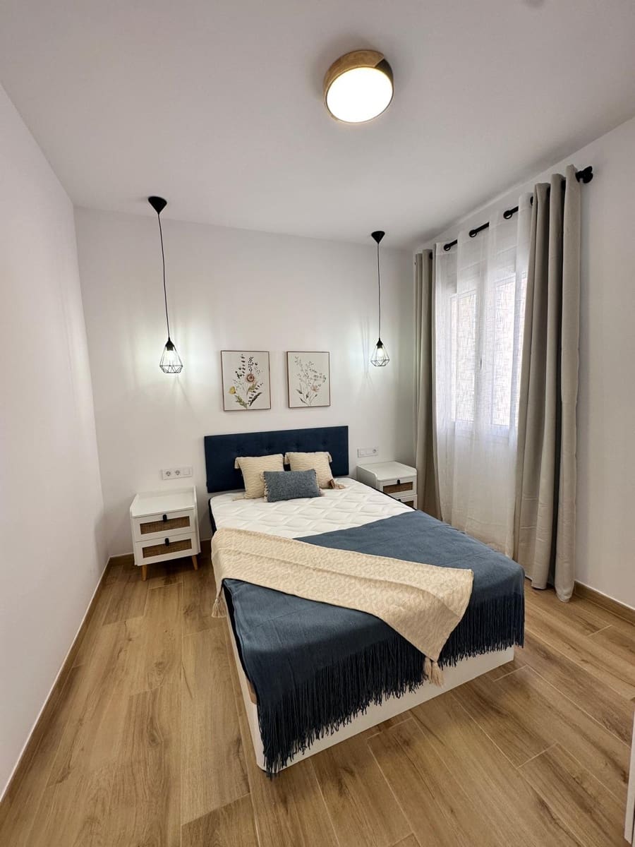 3 bedroom Flat for rent in Alicante / Alacant city - € 1,100 (Ref: 9548350)