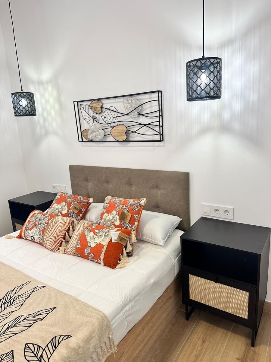 3 bedroom Flat for rent in Alicante / Alacant city - € 1,100 (Ref: 9548350)