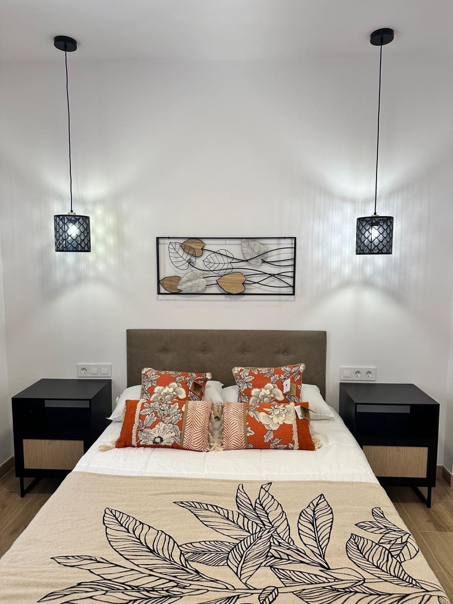 3 bedroom Flat for rent in Alicante / Alacant city - € 1,100 (Ref: 9548350)