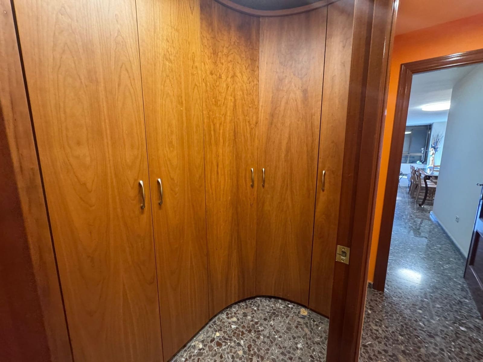 3 soveværelse Lejlighed til salg i Valencia by - € 335.000 (Ref: 9555981)