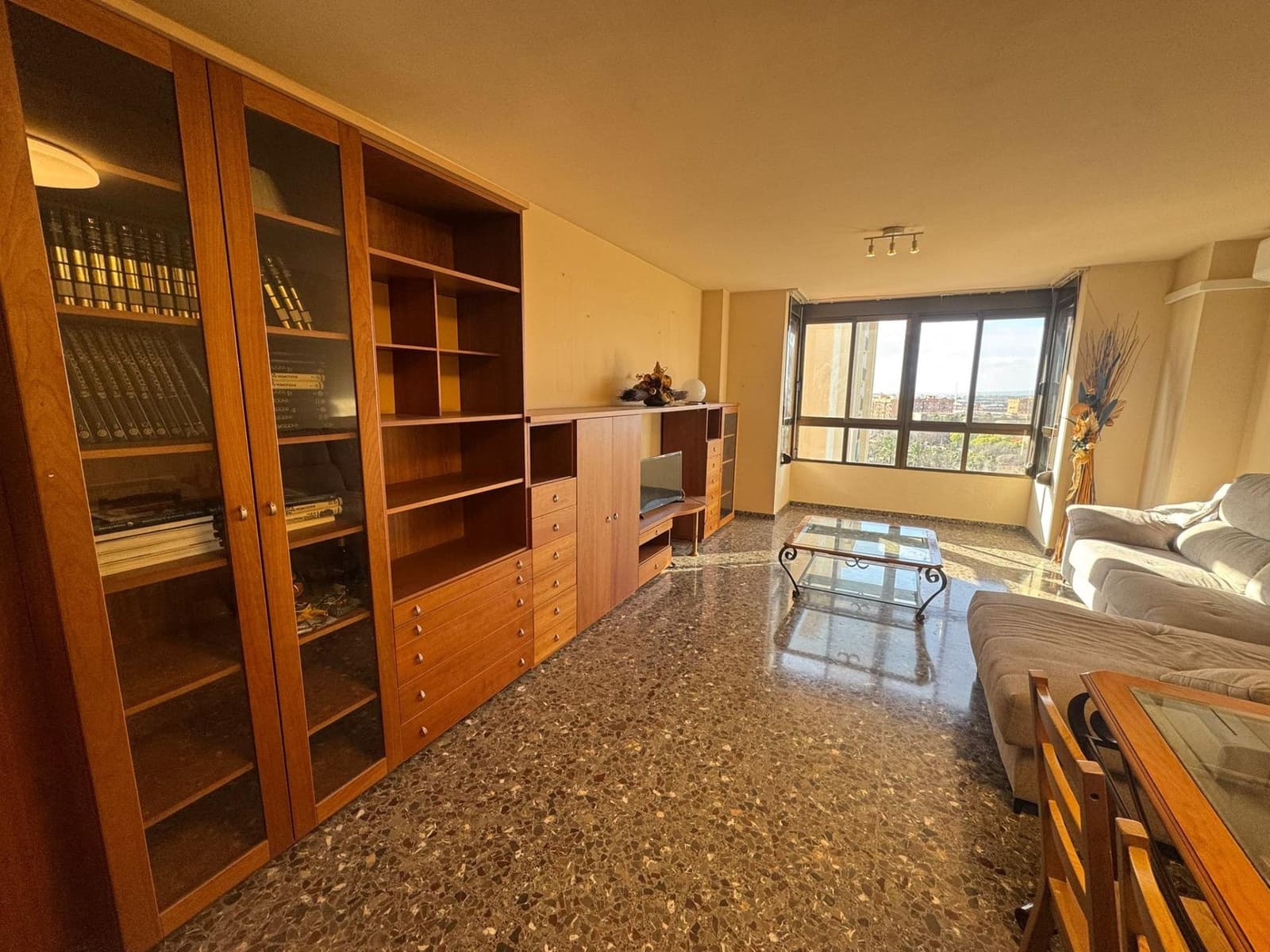 3 soveværelse Lejlighed til salg i Valencia by - € 335.000 (Ref: 9555981)