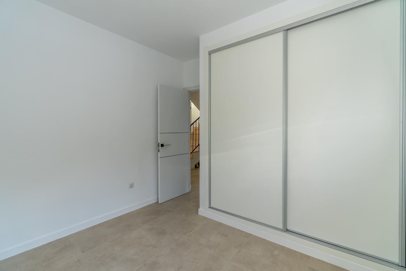 3 soverom Villa til salgs i El Campello med garasje - € 550 000 (Ref: 9555982)