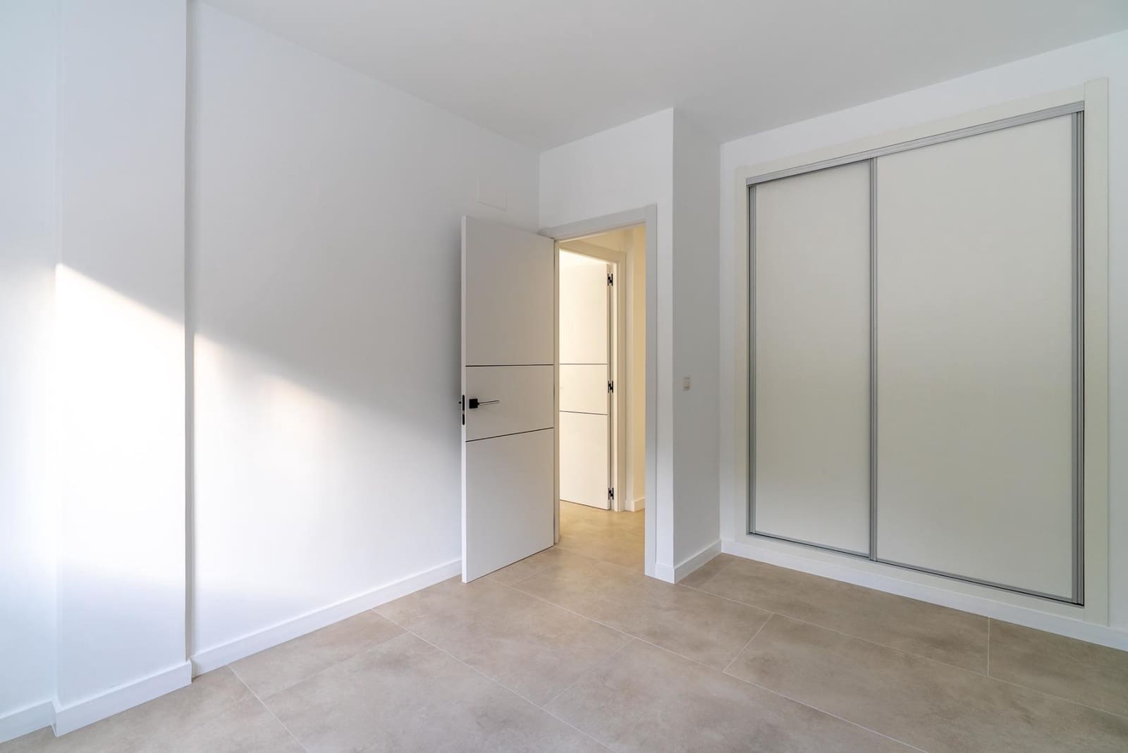 3 soverom Villa til salgs i El Campello med garasje - € 550 000 (Ref: 9555982)