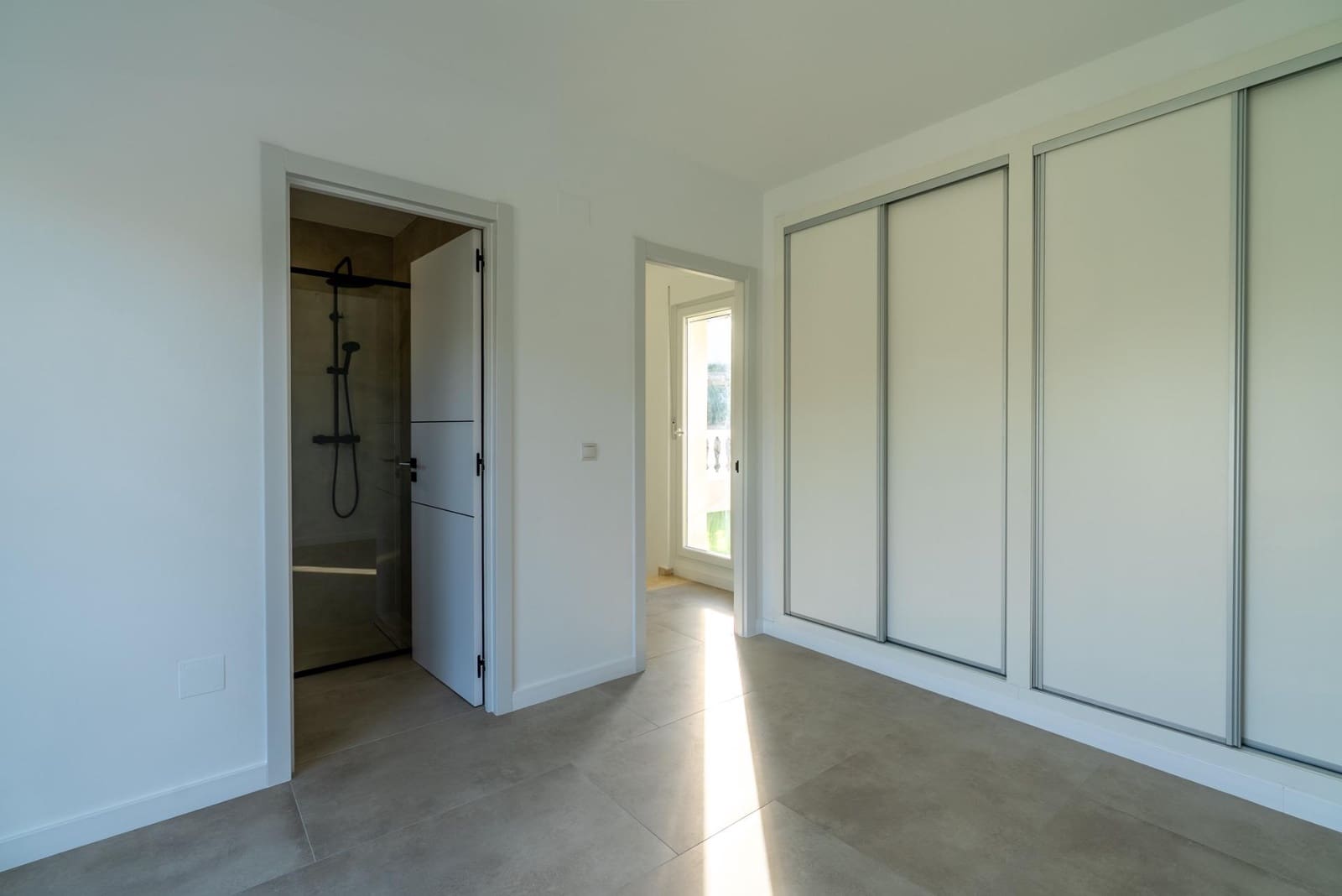 3 soverom Villa til salgs i El Campello med garasje - € 550 000 (Ref: 9555982)