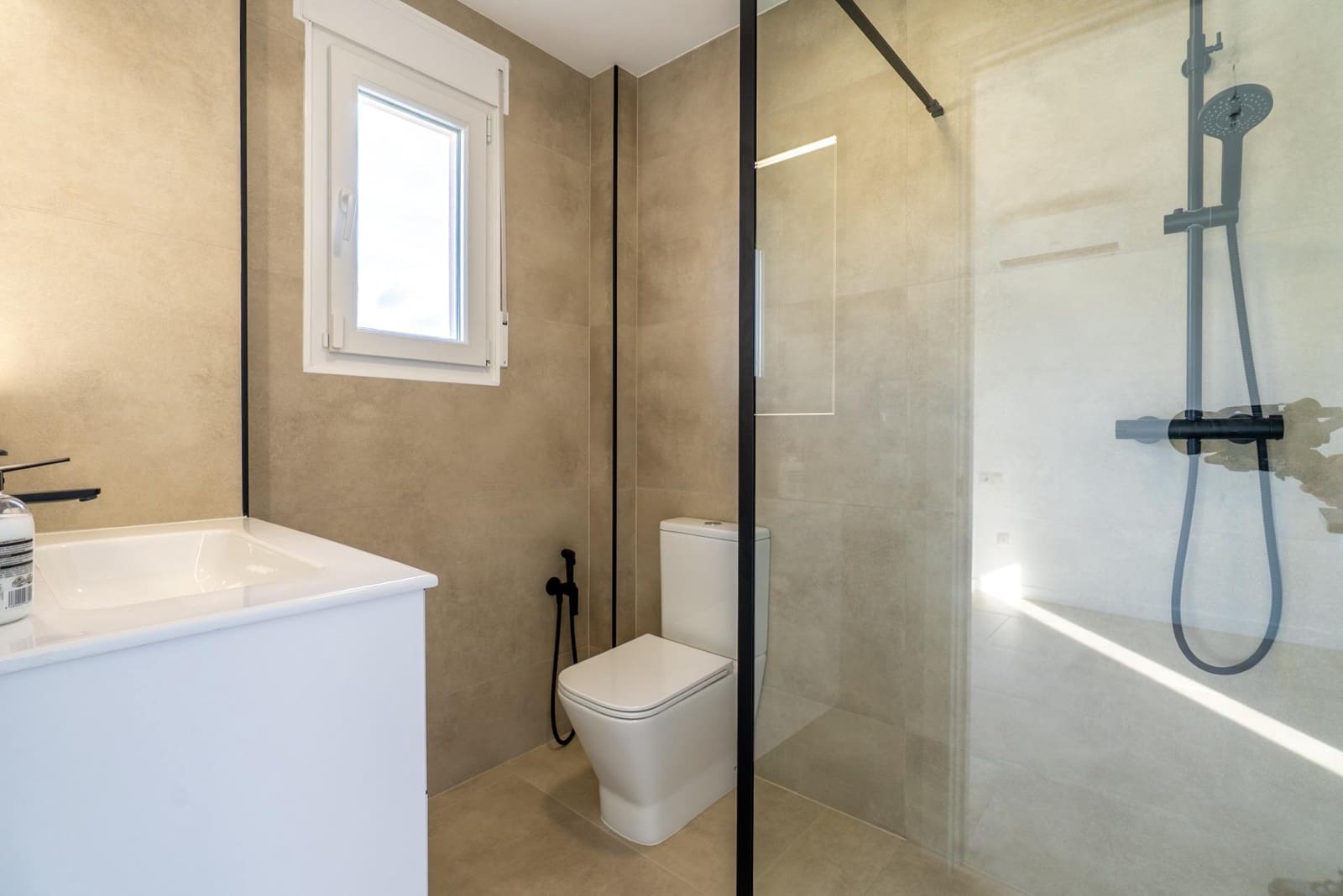 3 soverom Villa til salgs i El Campello med garasje - € 550 000 (Ref: 9555982)