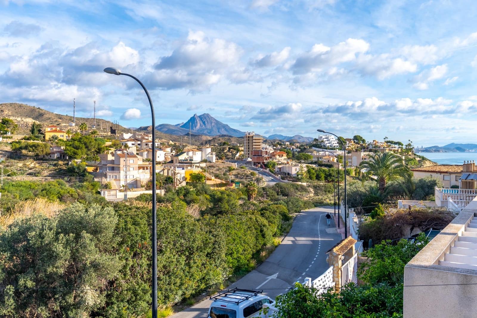 3 soverom Villa til salgs i El Campello med garasje - € 550 000 (Ref: 9555982)