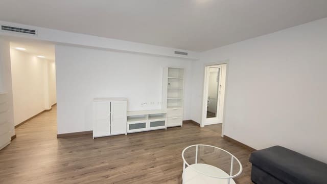 4 bedroom Flat for rent in Alicante / Alacant city - € 1,200 (Ref: 9565343)