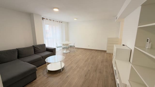 4 bedroom Flat for rent in Alicante / Alacant city - € 1,200 (Ref: 9565343)