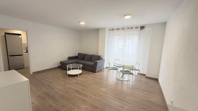 4 bedroom Flat for rent in Alicante / Alacant city - € 1,200 (Ref: 9565343)