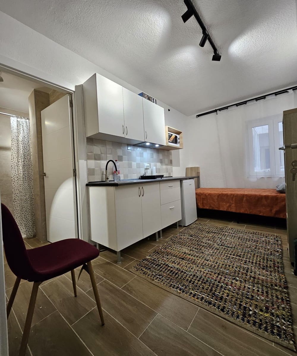 Apartamento de 1 habitación en Alicante / Alacant ciudad en alquiler - 600 € (Ref: 9568800)