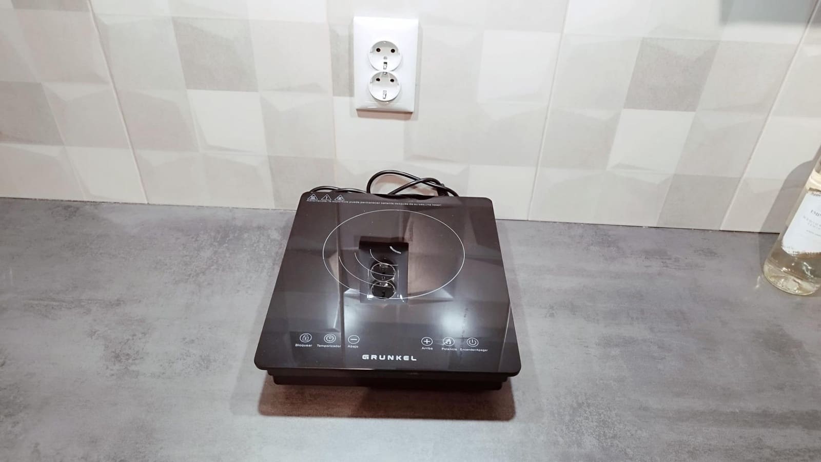 Apartamento de 1 habitación en Alicante / Alacant ciudad en alquiler - 600 € (Ref: 9568800)