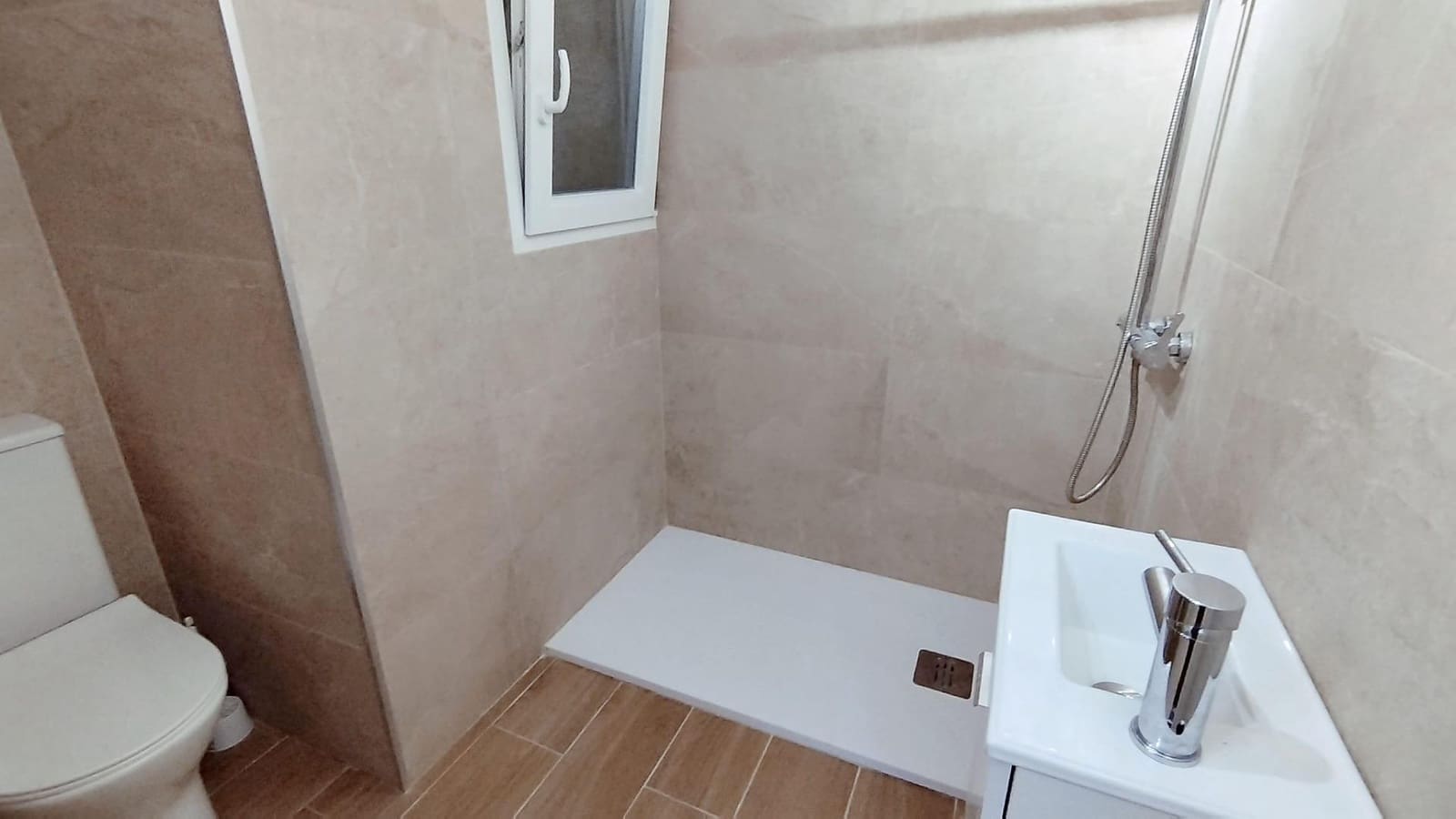 Apartamento de 1 habitación en Alicante / Alacant ciudad en alquiler - 600 € (Ref: 9568800)