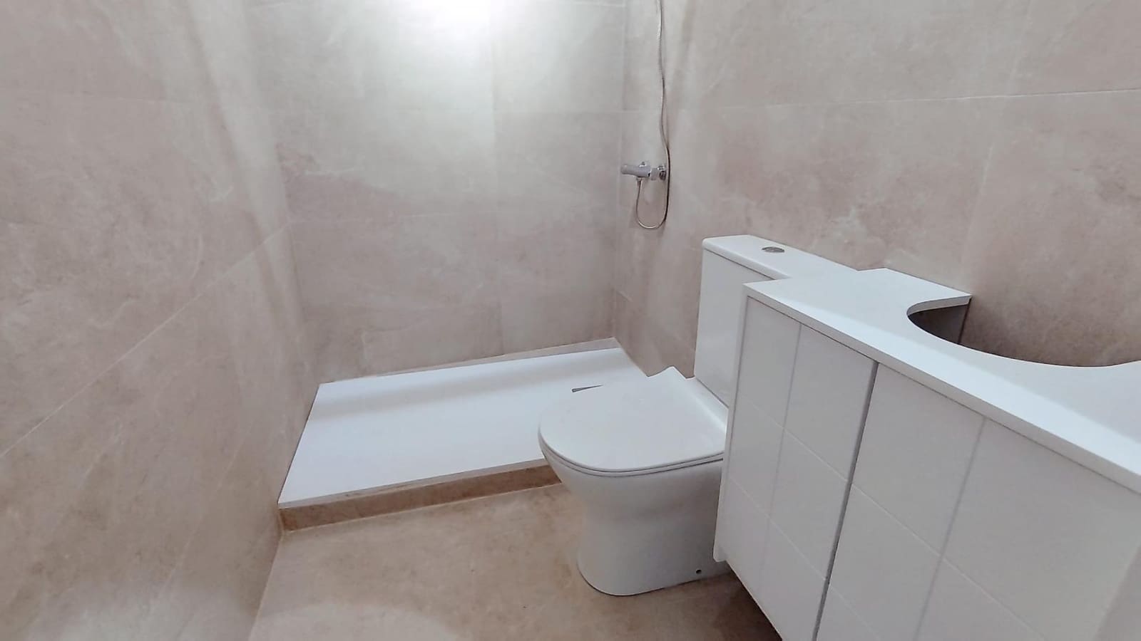 Apartamento de 1 habitación en Alicante / Alacant ciudad en alquiler - 600 € (Ref: 9568800)