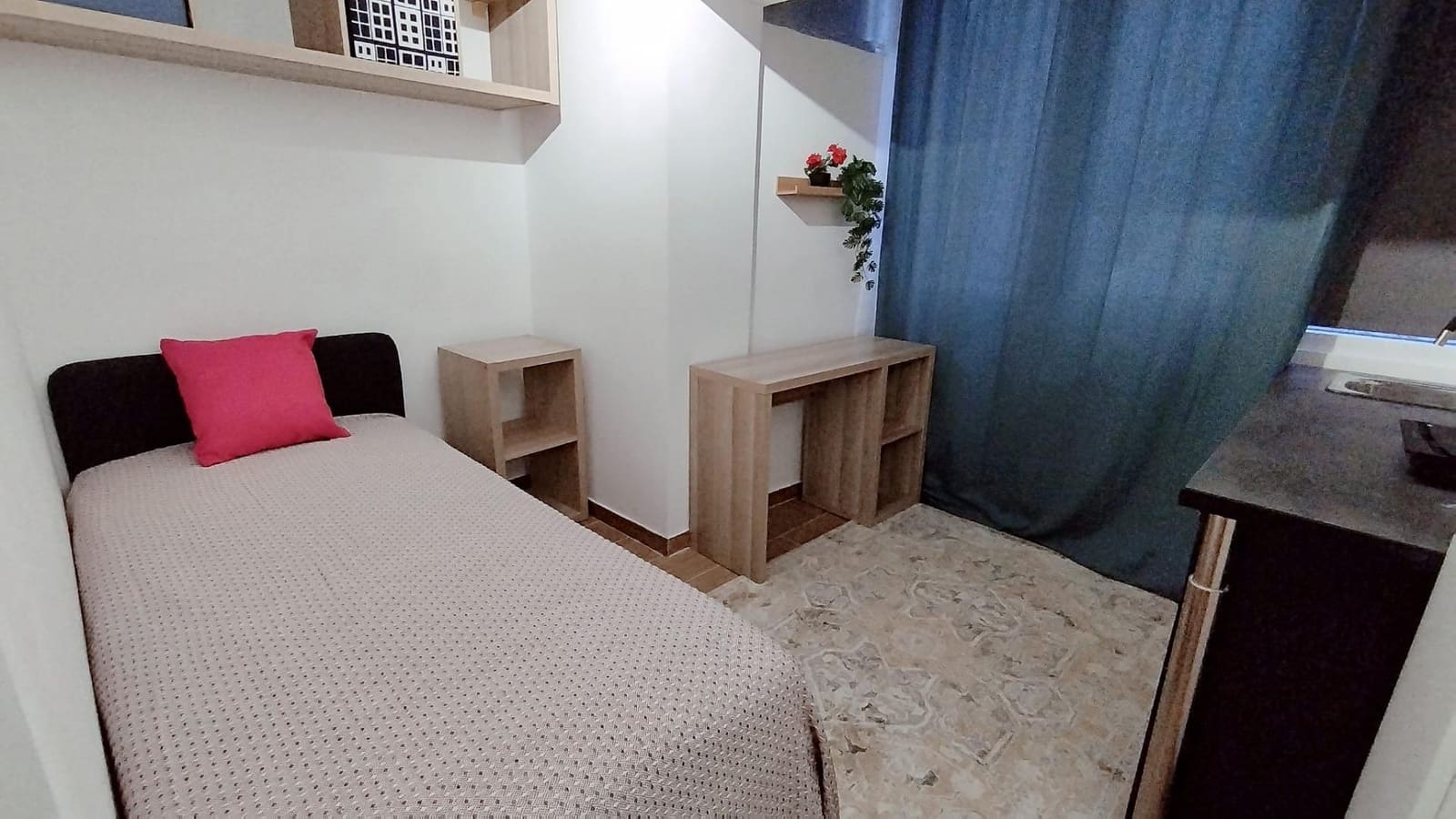 Apartamento de 1 habitación en Alicante / Alacant ciudad en alquiler - 600 € (Ref: 9568800)