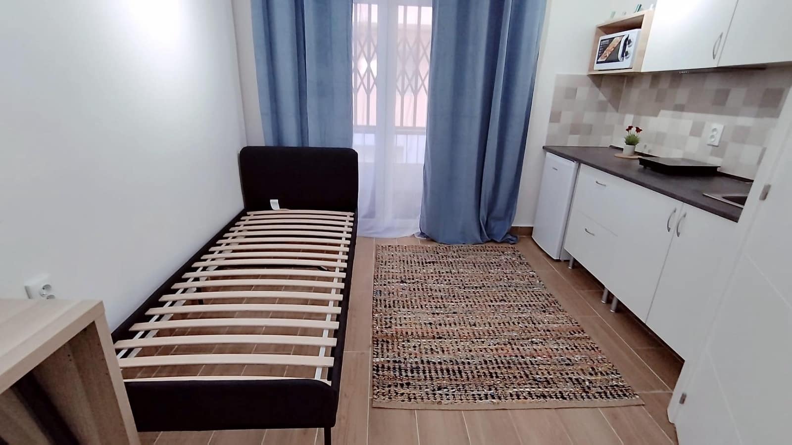 Apartamento de 1 habitación en Alicante / Alacant ciudad en alquiler - 600 € (Ref: 9568800)