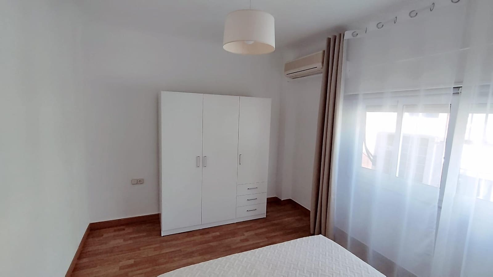 3 Zimmer Apartment zu vermieten in Alicante / Alacant Stadt - 980 € (Ref: 9568801)
