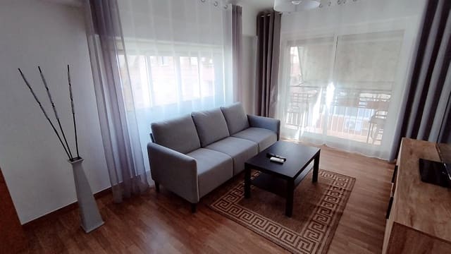 3 soveværelse Lejlighed til leje i Alicante by - € 980 (Ref: 9568801)