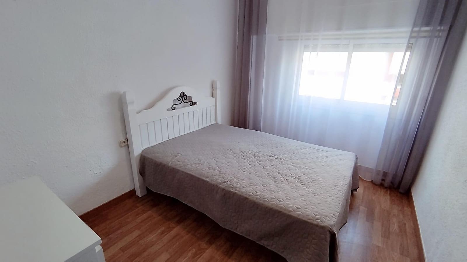 3 Zimmer Apartment zu vermieten in Alicante / Alacant Stadt - 980 € (Ref: 9568801)
