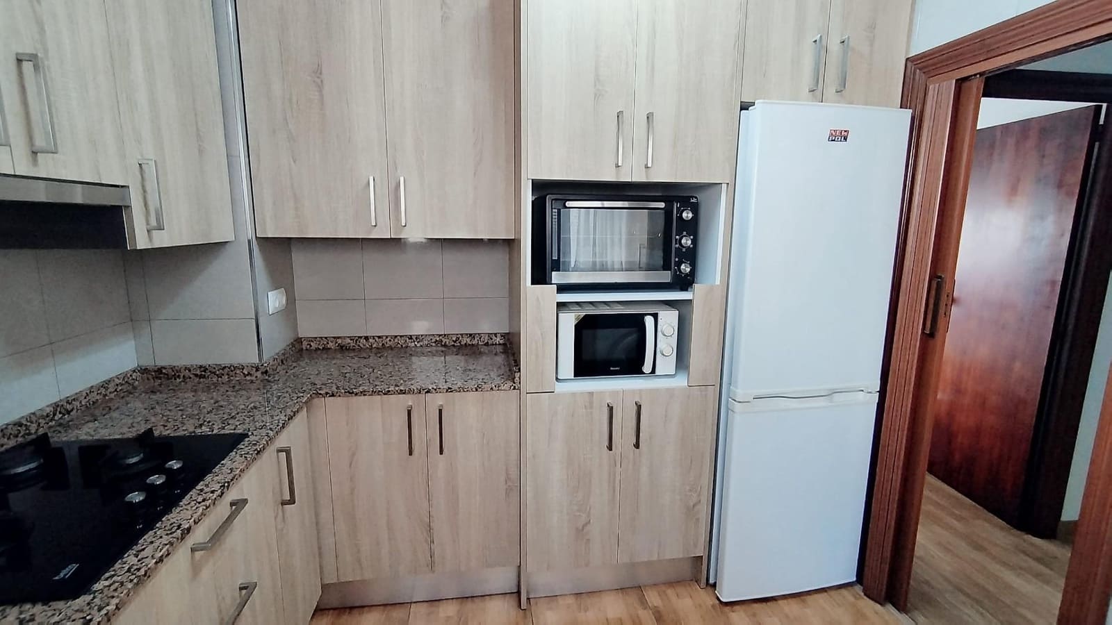 3 Zimmer Apartment zu vermieten in Alicante / Alacant Stadt - 980 € (Ref: 9568801)