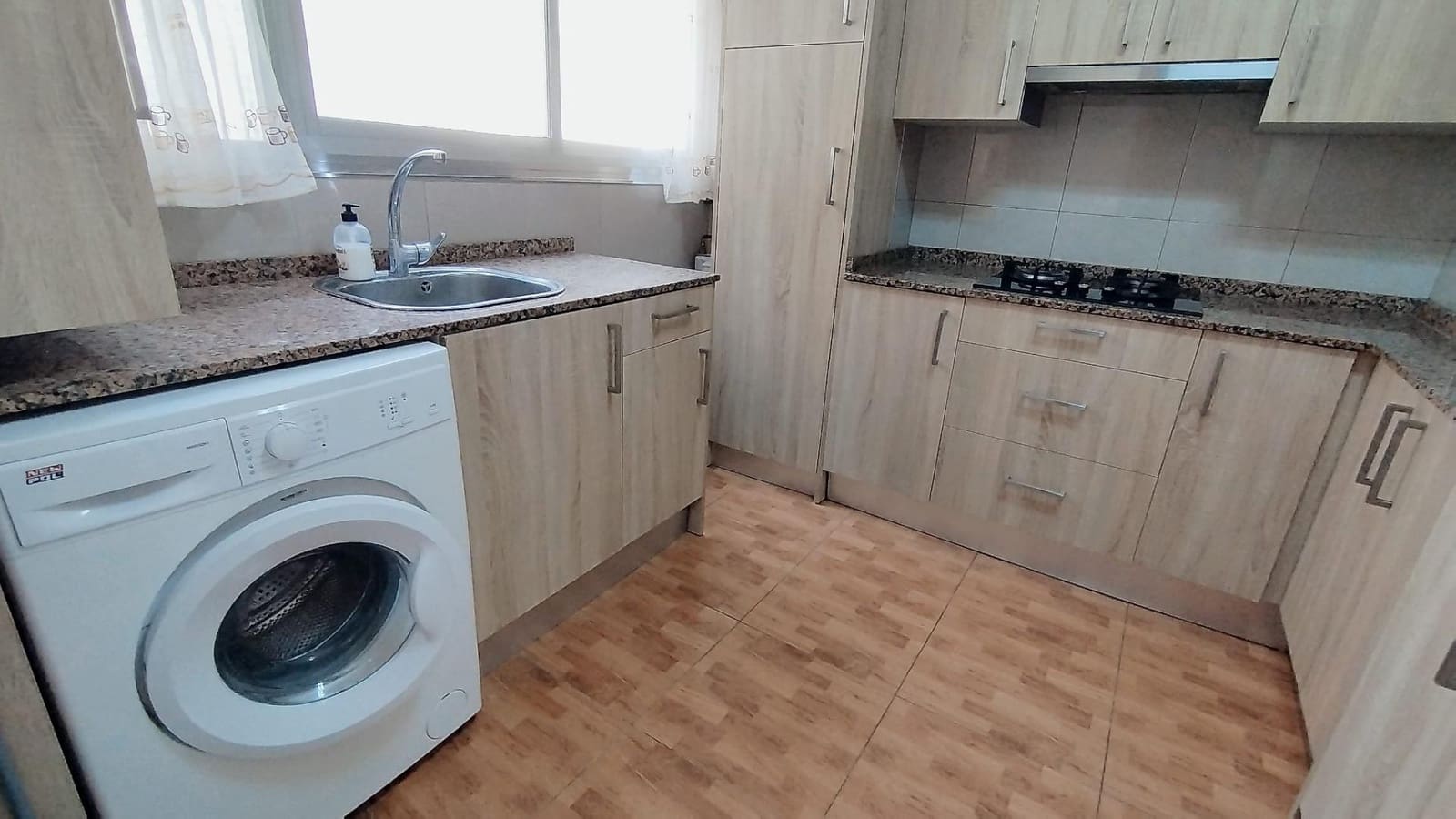3 Zimmer Apartment zu vermieten in Alicante / Alacant Stadt - 980 € (Ref: 9568801)