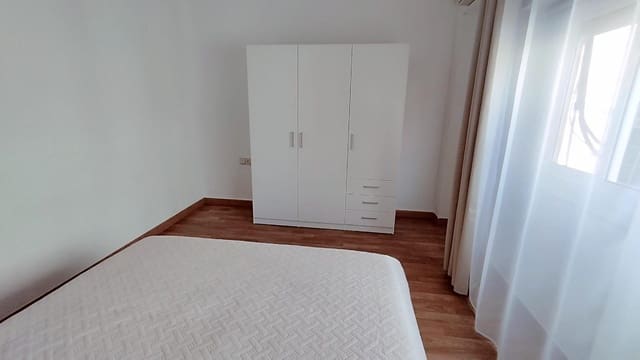 3 soveværelse Lejlighed til leje i Alicante by - € 980 (Ref: 9568801)